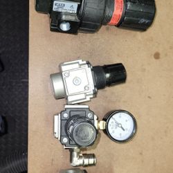 New Adjustable Water Or Air Regulators 1/4"