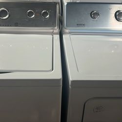 Maytag Washer And Dryer Laundry Set 