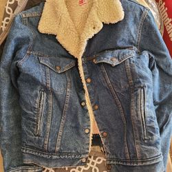 Womems Vintage Levi's Sherpa Jacket In Perfect Condition Size 42