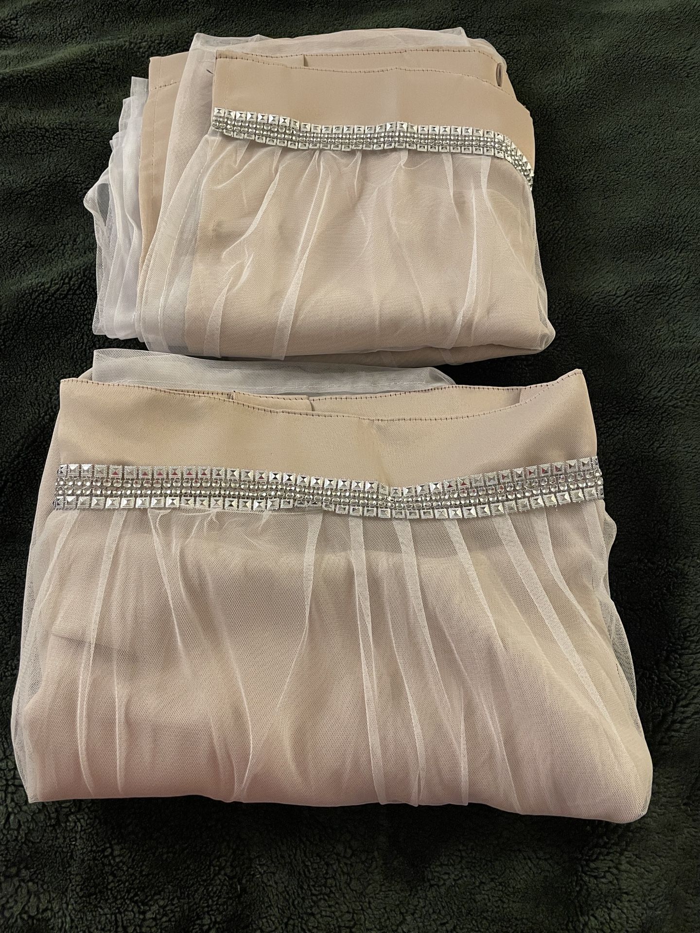 Two pieces of curtain