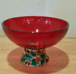 Beautiful Red Christmas Holly Bowl with Nice Metal Base