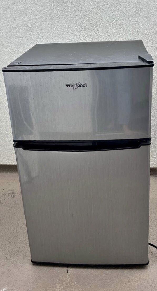 Mini Fridge With Separate Freezer 
