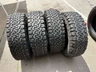 4 USED LT 27570R18 BFGoodrich KO2 All Terrain tire for $350 installed and balance.  275/70/178 275/70/R18 275 70 R 18 275 70 18 27570R18  Texas Extrem
