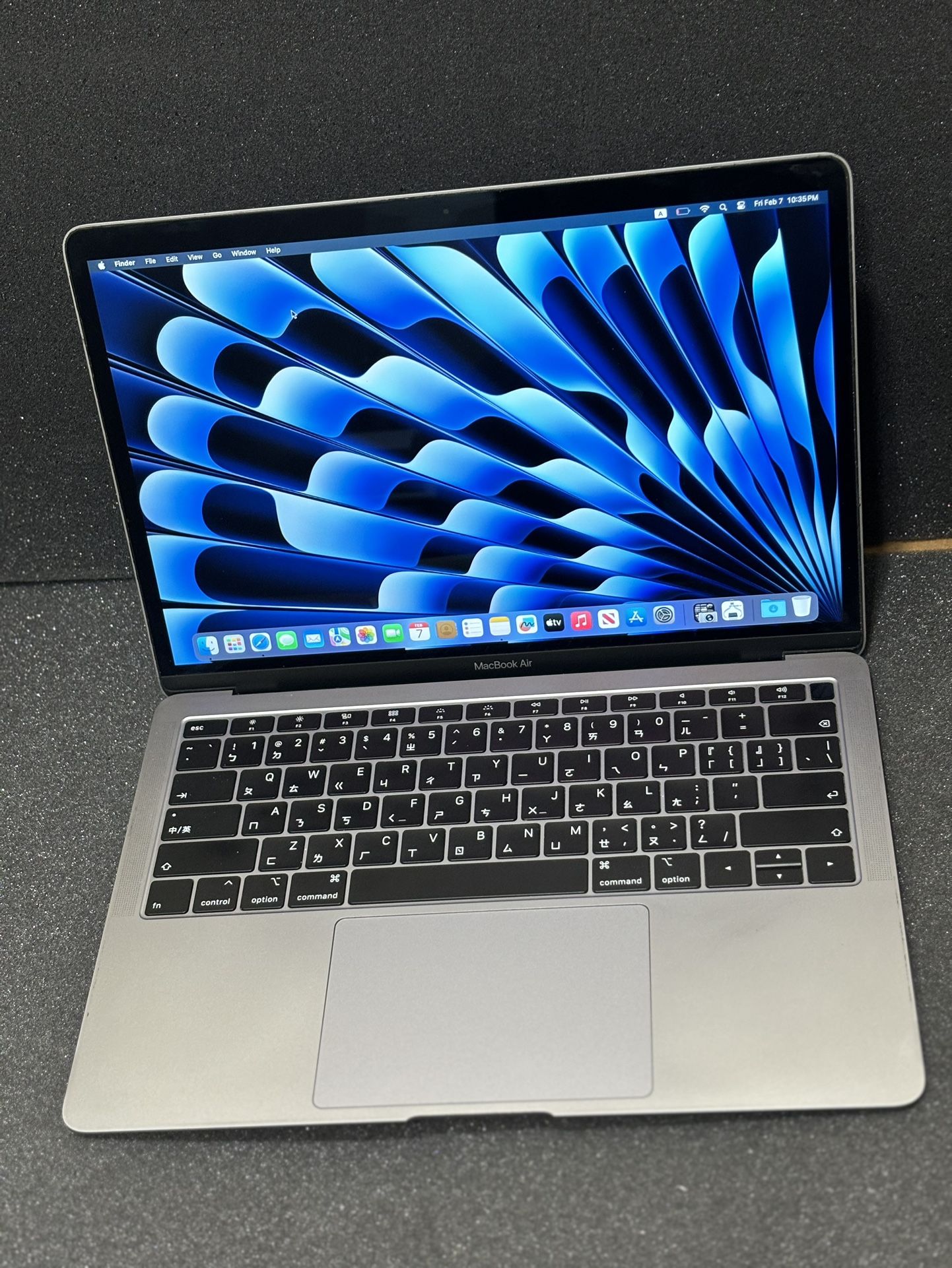 MacBook Air 2018  i5 8 Gb Ram 128 Gb Ssd space gray