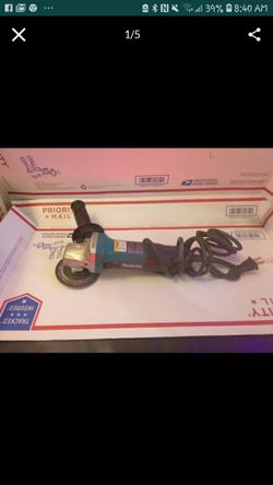 Makita GA4530 4-1/2-Inch Angle Grinder