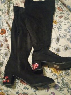 Black Suede Over-the-Knee Boots with Floral Embroidery