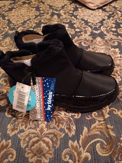 Women's Black Boots