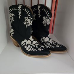 Cowgirl Boots Black Size 6 Tan With Pink Size 5.5