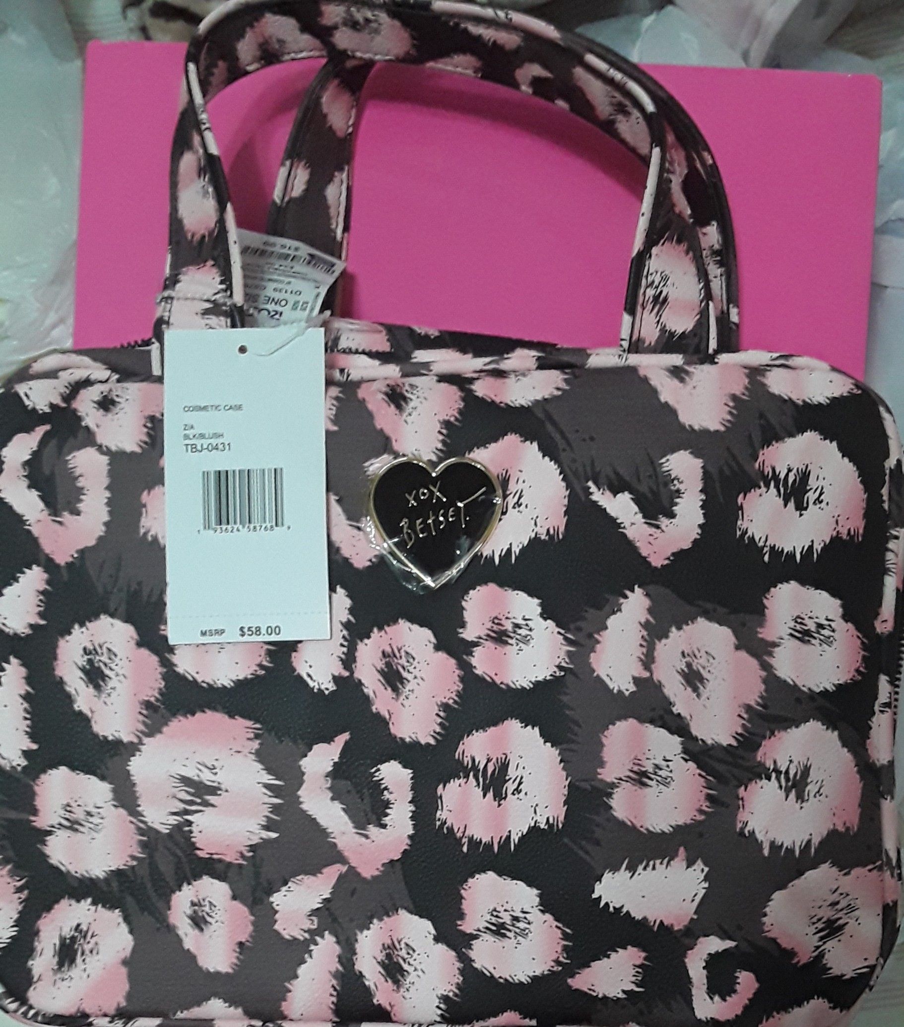 New Betty Johnson large cosmetic bag