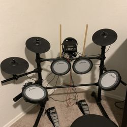 Donner, Alesis E-Drum Kits and Alesis Performance Pad with Stand - Electronic  Drums  Bundle