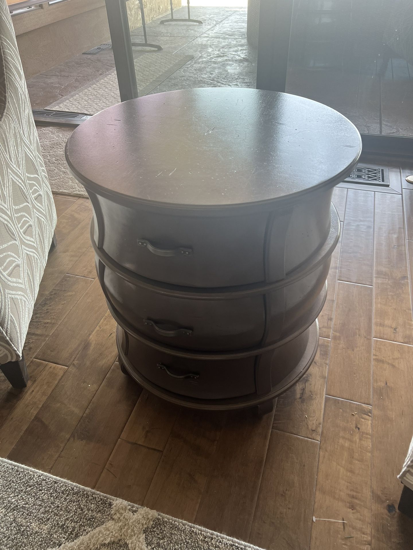 Round End Table