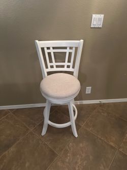 Hillsdale Fairfox 24.5" Wood Swivel Counter Height Stool, White