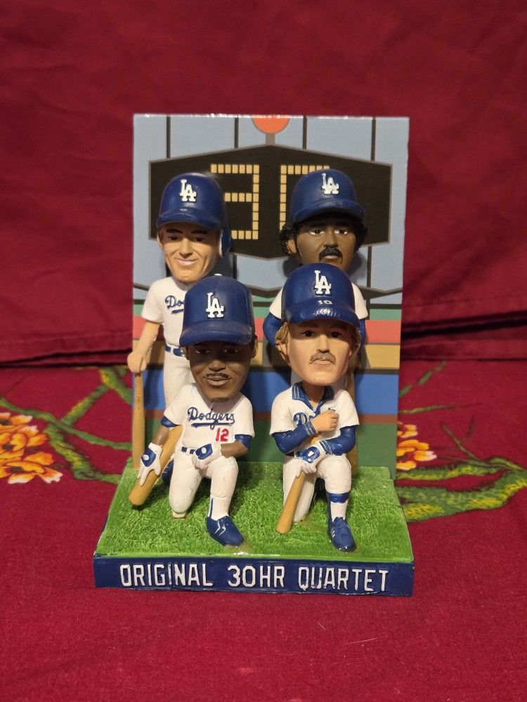 Hr 30 Quartet Bobble Head