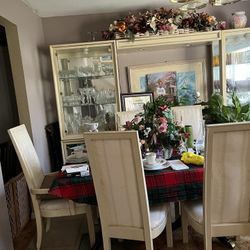 China Cabinet And Dinning Set With Leaf And Glass On Top For Seating Of Six