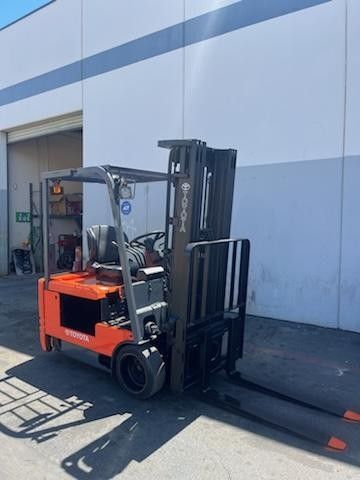 Toyota 3 Wheel Electric Forklift 