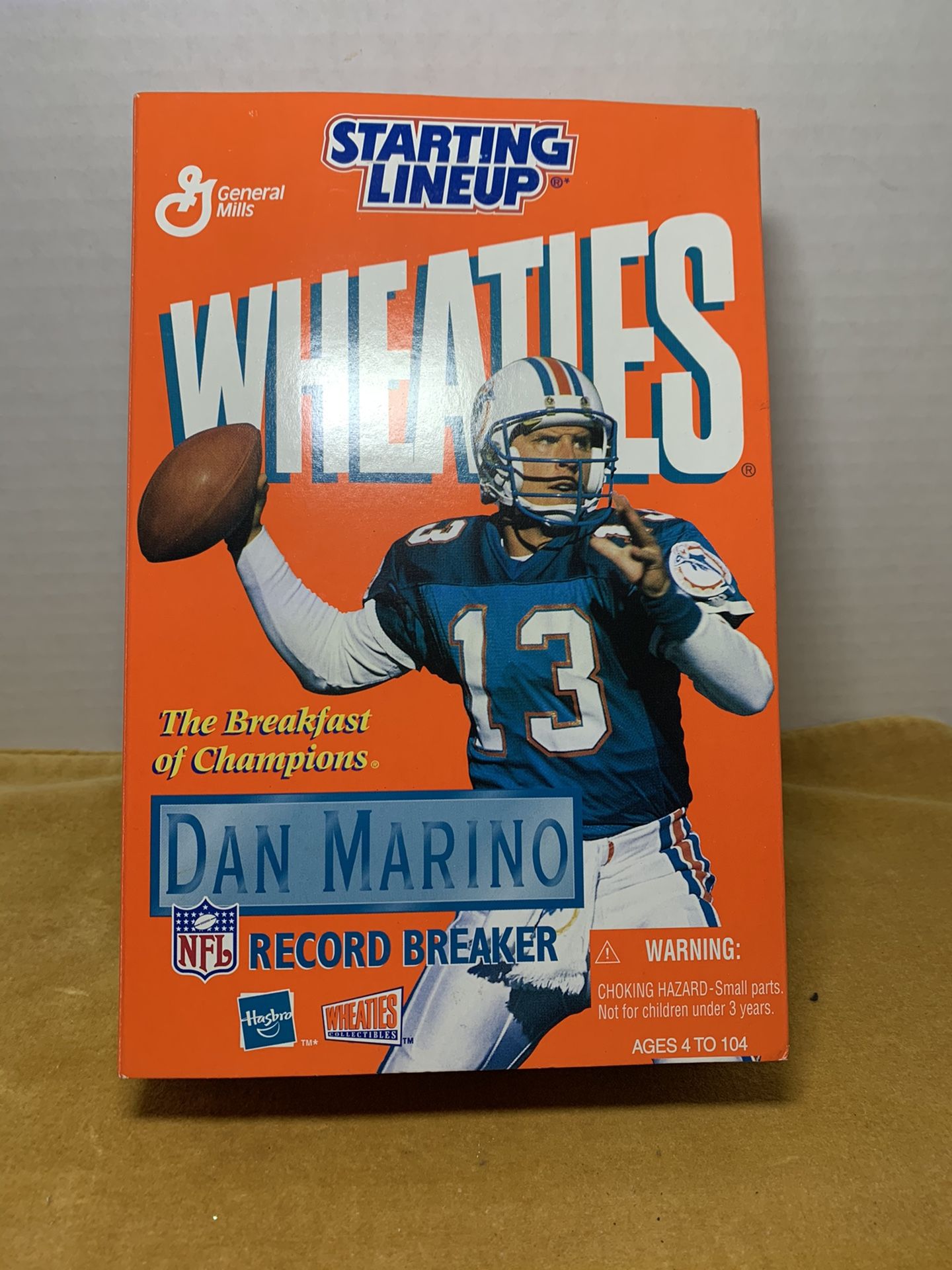 1999-wheaties-dan-marino-starting-lineup-action-figure-for-sale-in