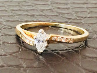Vintage 14K Solid Gold, Genuine Diamonds Ring Very Affordable Price (Worth $1000+ Retail @ Jewelry Shops).