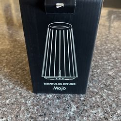 ESSENTIAL OIL DIFFUSER