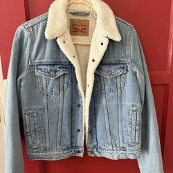 Levi’s Jean Sherpa Jacket 