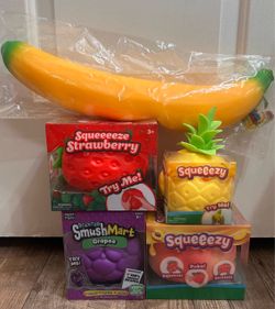Fruit Squishy Bundle 🍓🍇🍑🍍🍌