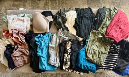 M/L Nursing Top/Bra Bundle (29 items)
