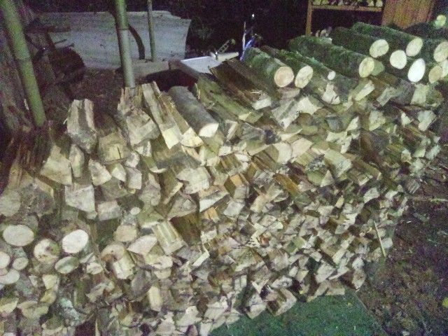 Seasoned Oak Firewood And Pecan Pieces