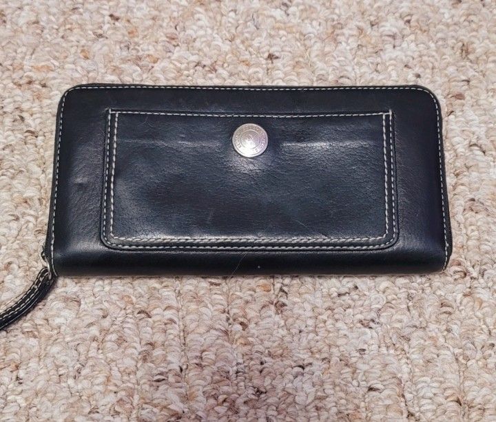 Coach Slim Accordion Leather Zip-Around Wallet