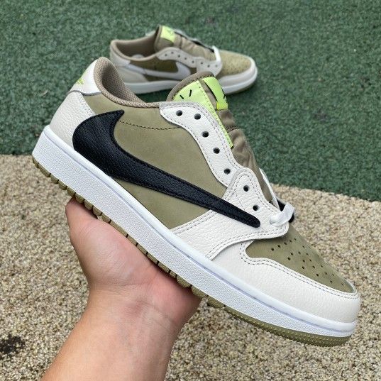đđ§lđ˛ đĢđđŠlđ˛ đ¨đ§ đG : đđđđ¤đĸđđ¤đŦđđđ Jordan 1 travis scott golf