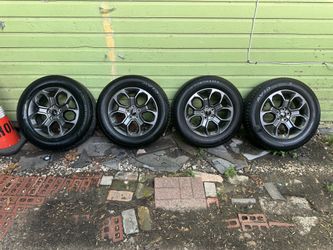 17s 5lug (5x108) OEM Ford Maverick rims with 225/65R17 tires