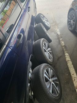 Honda 16” wheels + tires 215/55R16 – good tread, ready to install