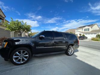 2013 Suburban LTZ 4WD