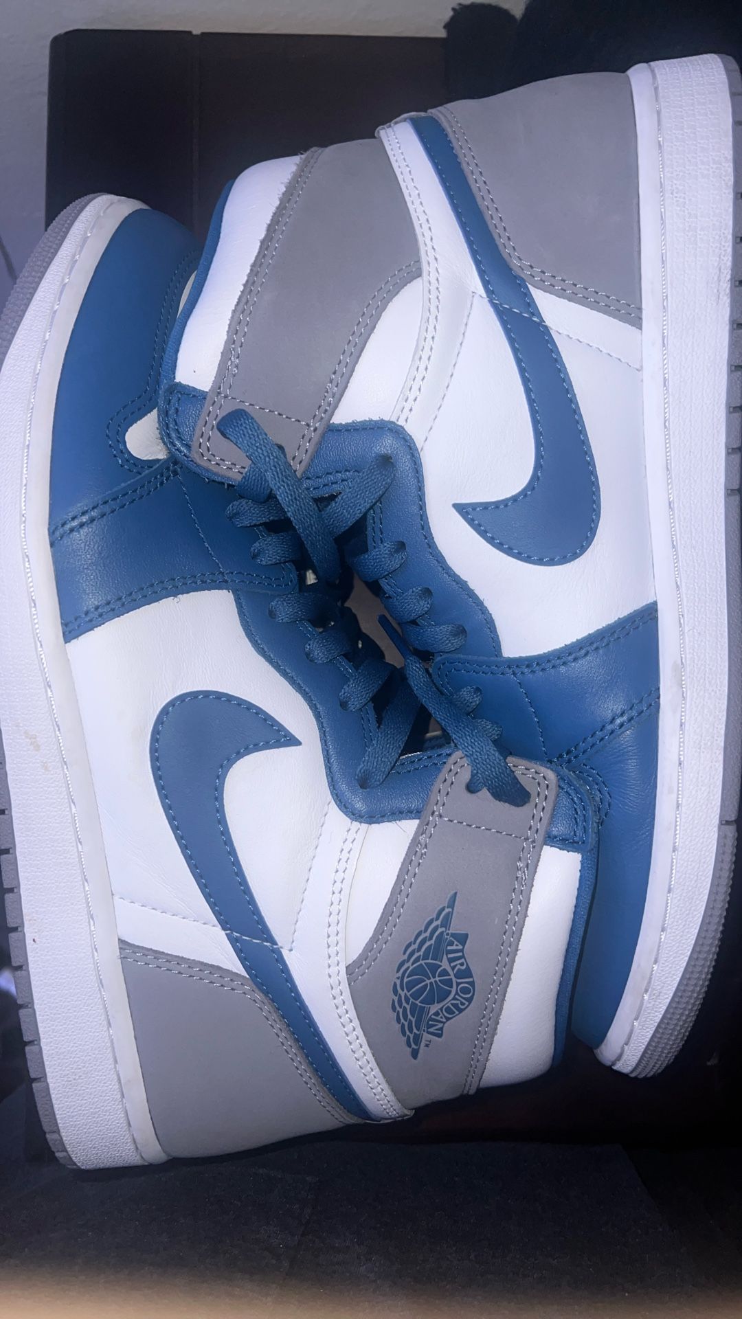 Jordan 1 True Blue