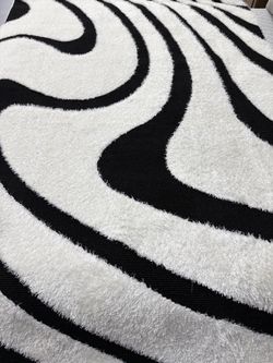 Black and White Swirl Shag Area Rug