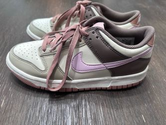 Girl 5Y Nike Dunks