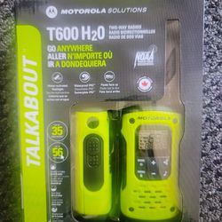 New Motorola Walkie Talkie T600 H2O Two Way Radio