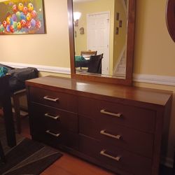 Dresser with Mirror (Charlotte, NC) 