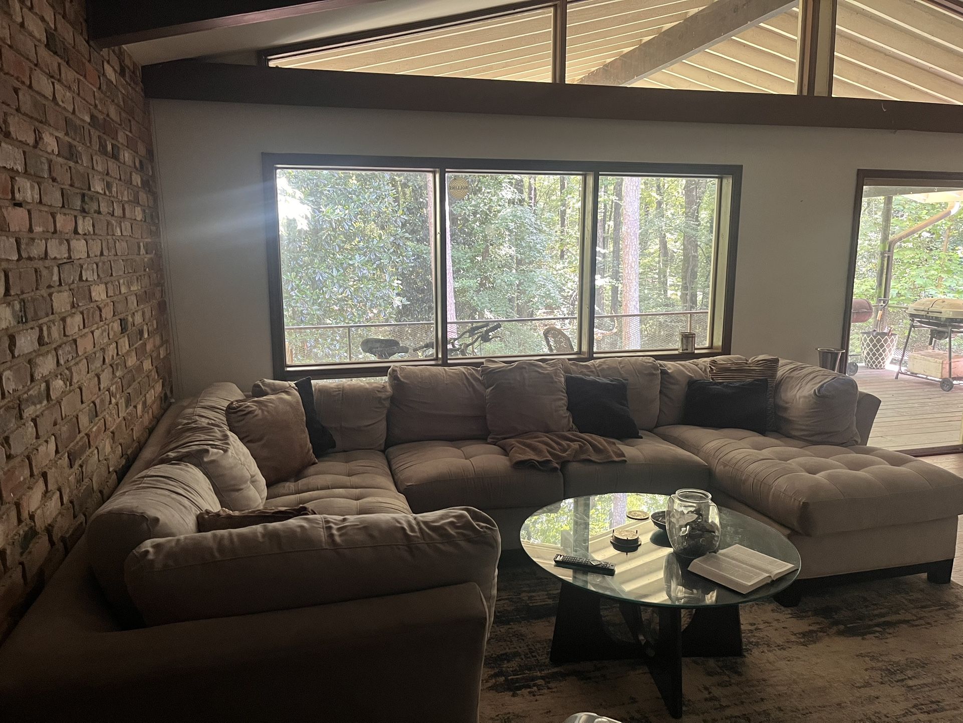 Sofa Rug And Table $400