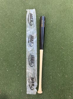 Pro Maple Wood Bat Size 33” Max Bat Carlos Correa Model 