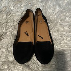 H&M Women's Black Flats size 7