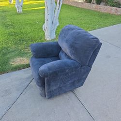 Free Recliner