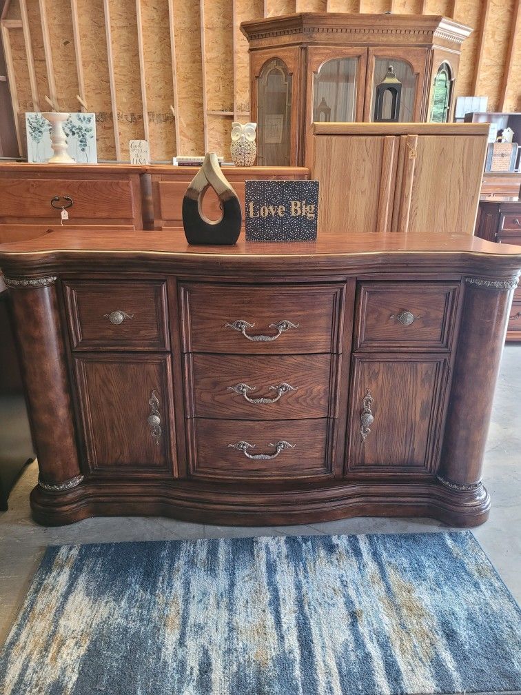 GORGEOUS CABINET/ DRESSER 