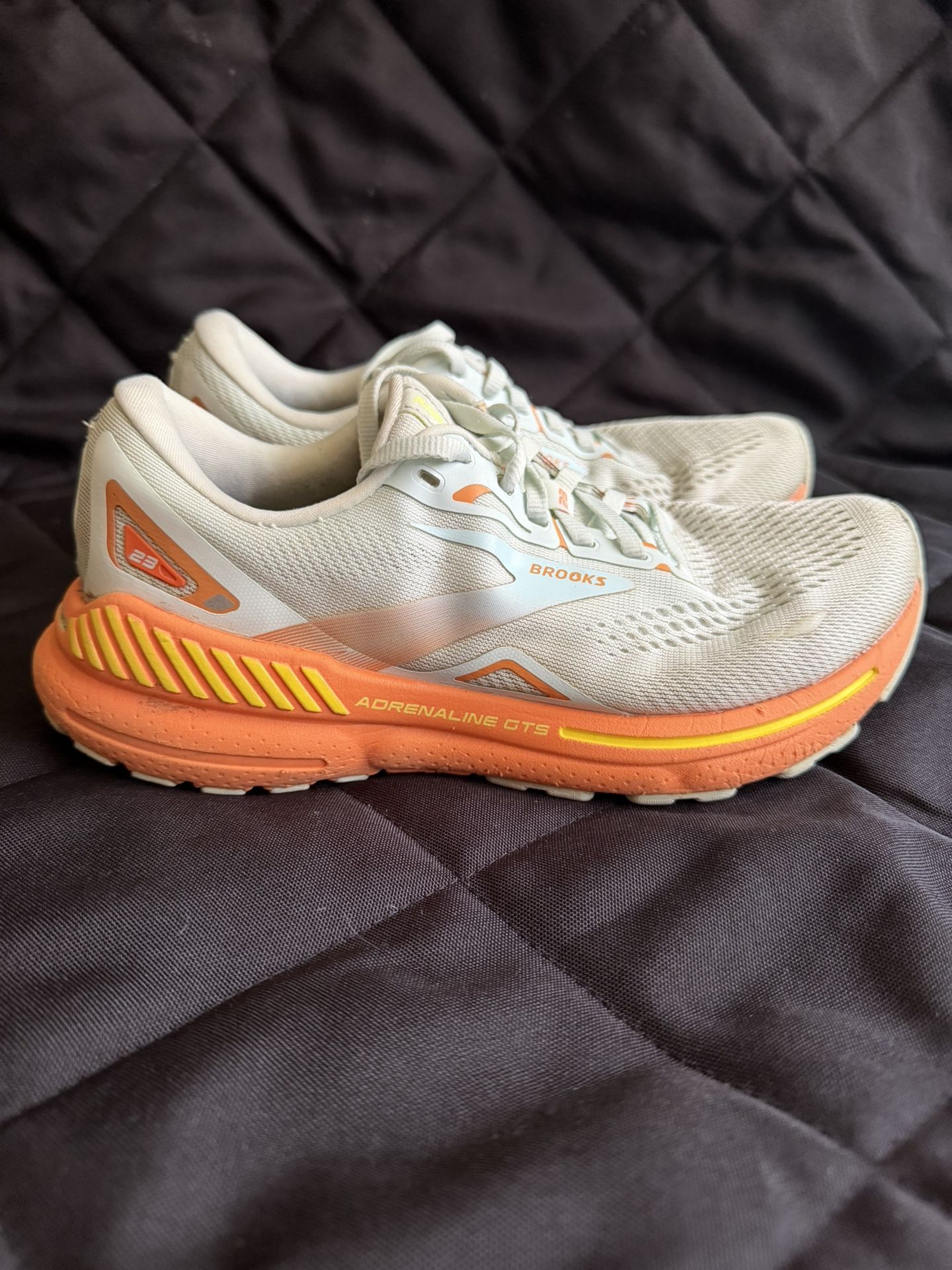 Brooks Wmns Adrenaline GTS 23 'Skylight Sunset' Size 6.5