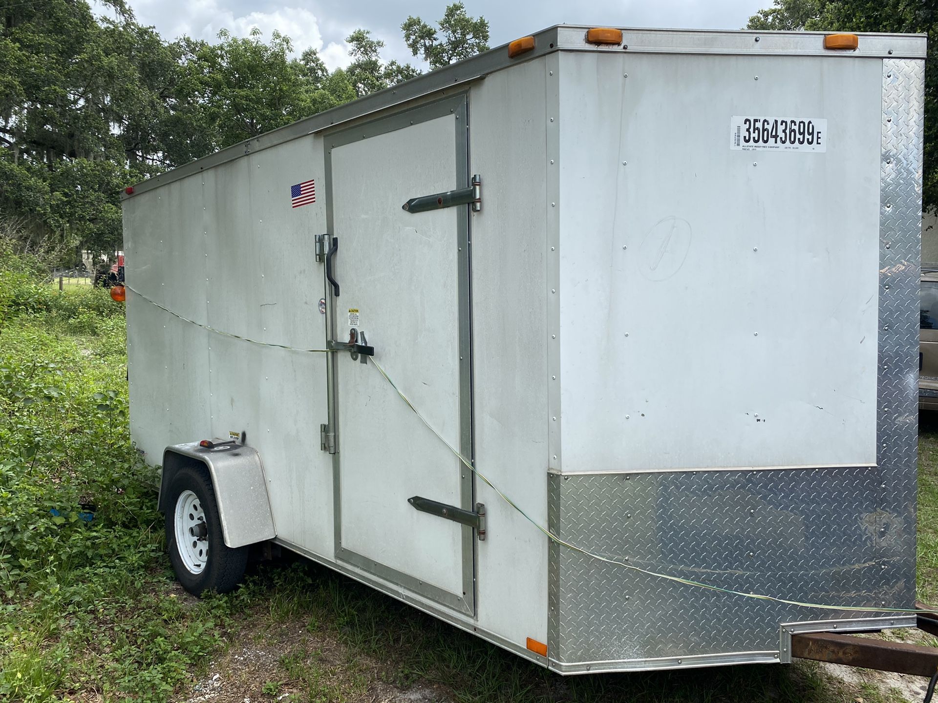 Enclosed trailer