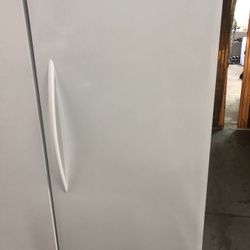 21 Cubic Foot Upright Frost Free Freezer 