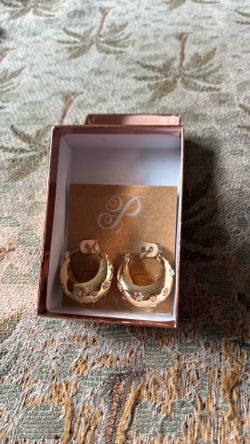 Plunder Gold Crystal Hoops