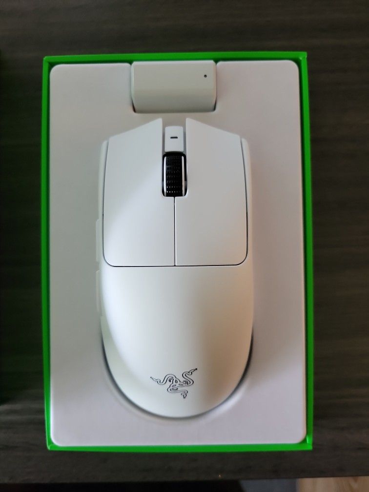 Razer Viper V3 Pro White Edition