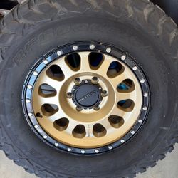 17 methods rims and bf Goodrich mud terrain km3 Baja champion tires