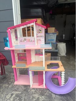 Barbie doll house