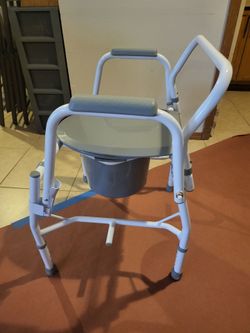 Commode for $30