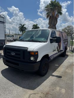 2011 Ford E-150